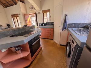 Raptors Lodge - NXALATI