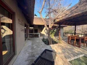 Raptors Lodge - NXALATI