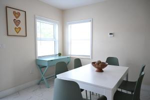 Central Getaway in Little Havana Near Airport, Wynwood, Calle 8 Brickell, Coral Gables and more , Fenced parking