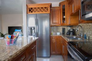 Central Getaway in Little Havana Near Airport, Wynwood, Calle 8 Brickell, Coral Gables and more , Fenced parking