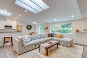 Modern Bellingham Home for work & play, beach access - Bow