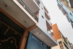 Lotus Stay - 1 Min Walk in from Nizamuddin Railway Station