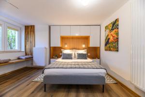 LAGOM - Hot Tub Hideout