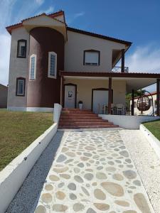 FG Home Rental Vila & Apartments