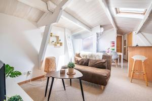 LE NID - HYPER CENTRE CHOLET - 25 MIN PUY DU FOU