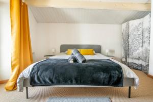 LE NID - HYPER CENTRE CHOLET - 25 MIN PUY DU FOU