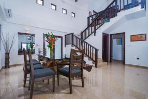 Castaway Villa - 4 Bedroom Beachfront Villa