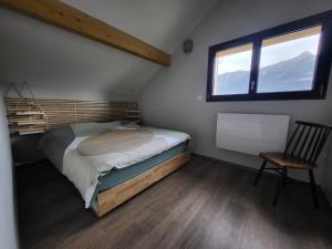 Chalets Chalet de montagne, Piscine avec vue et bain nordique : photos des chambres