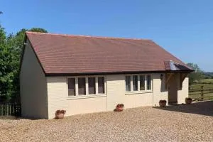 Little gem at foot of Malvern Hills - Redmarley DʼAbitot