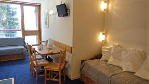 Résidence Belles Challes - Studio 4 personnes pied des pistes MAE-6094