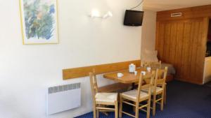 Résidence Belles Challes - Studio 4 personnes pied des pistes MAE-6094