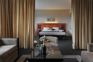 Hotels Mercure Maurepas Saint Quentin : photos des chambres