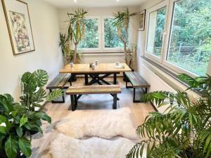 Charming 5bedroom Home with gym,garden,parking&terrace-HOL15