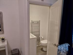 21 Prince of Wales Terrace - 2 bed ground floor flat