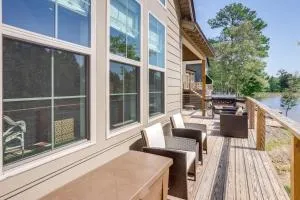 Modern Home Near Lake Martin Fishing Pond On-Site - Eclectic