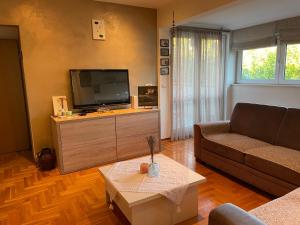 Comfy & Cozy Apartment - parking