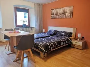 Pension am Kirchberg - Zimmer 1 - Neroth