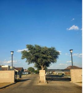 Ds Cozy duplex for four in gated community