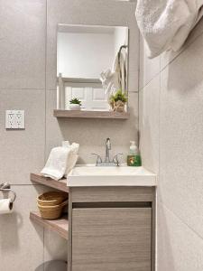 Cozy Home just 10 minutes from the Pacific!