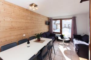 Chalets Jardin Alpin - Chalet mitoyen spacieux en duplex · Accès pistes par navette · Wifi gratuit MAE-5024