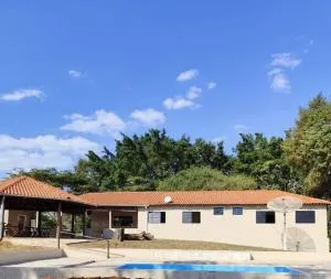 Rancho Liota - 6 suítes - próximo às cachoeiras - Cássia