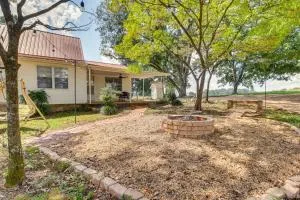 Country Home Near Lake Wedowee Patio and Fire Pit! - Wedowee