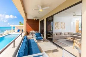 SeaDreams 1 - Luxury Condo with Shared Pool, Hot Tub, Rooftop Lounge - West Bay