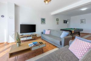 Holiday home in Smrika 45290 