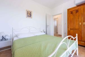 Holiday home in Smrika 45290