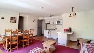 Résidence Les Cristaux - Appartement spacieux & rénové · Proche des pistes · Balcon · Sauna · Hammam · WIFI MAE-0524