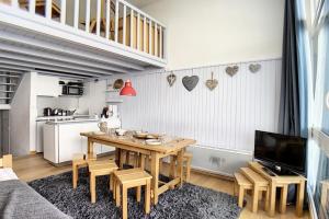 Résidence Danchet - Appartement duplex moderne · Ski aux pieds · Balcon MAE-0714