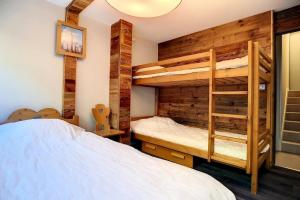 Résidence Les Lauzes - Appartement duplex confortable · Au pied des pistes · Balcon MAE-0944