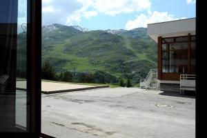 Résidence Les Lauzes - Appartement lumineux · Départ et retour ski aux pieds MAE-0964