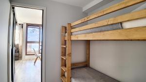 Résidence Coryles A - Appartement rénové avec coin montagne · Accès direct aux pistes · Balcon MAE-1064