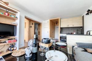 Résidence Combes - Appartement moderne · Départ et retour skis aux pieds · Balcon MAE-1074