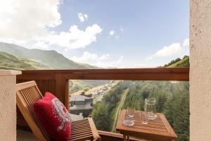 Résidence Boedette A - Appartement rénové · Départ et retour skis aux pieds · Balcon vue montagnes MAE-1114