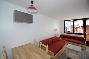 Résidence Boedette D - Appartement rénové · Départ et retour skis aux pieds · Balcon MAE-1214