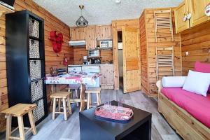 Résidence Aravis - Studio entièrement rénové · Centre station · Balcon MAE-1244