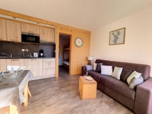 Résidence Ski Soleil - Appartement rénové · Départ ski aux pieds · Balcon MAE-1254