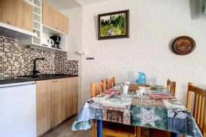 Résidence Danchet - Studio agréable · Départ et retour ski aux pieds · Balcon MAE-1334