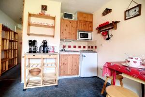 Résidence Asters A2 - Studio cabine agréable · Proche des pistes · Balcon · Parking extérieur MAE-1364