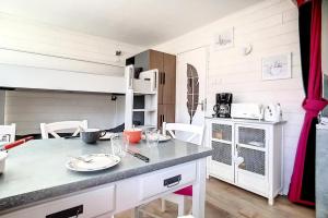 Résidence Les Lauzes - Appartement rénové · Départ et retour ski aux pieds · MAE-1444