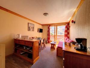 Résidence Valmonts A - Appartement classique · Départ ski aux pieds · Balcon MAE-1554