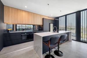 The Smith Luxurious brand new 3 bedroom townhouse by the beach