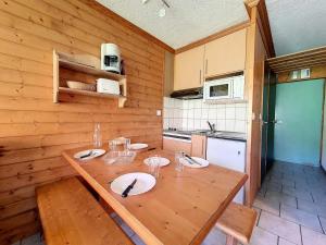 Résidence Villaret - Appartement lumineux · Départ et retour skis aux pieds · Terrasse de plain pied MAE-2454