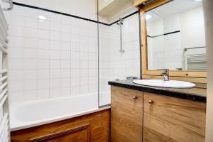 Résidence Valmonts A - Appartement classique · Départ ski aux pieds · Balcon MAE-2504