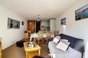 Résidence Caron - Appartement spacieux · Pied des pistes · Balcon MAE-3014