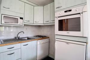 Résidence Caron - Appartement spacieux · Pied des pistes · Balcon MAE-3014