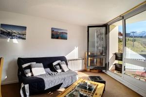 Résidence Caron - Appartement spacieux · Pied des pistes · Balcon MAE-3014