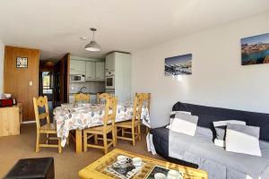 Résidence Caron - Appartement spacieux · Pied des pistes · Balcon MAE-3014